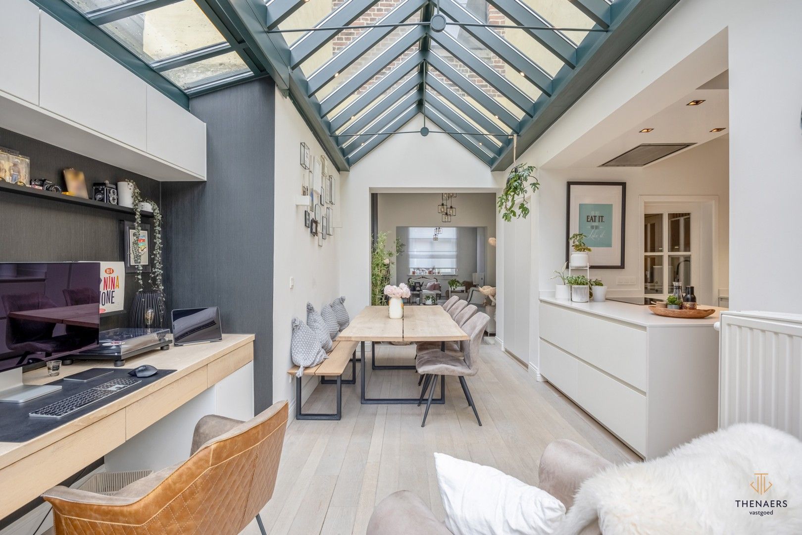 Prachtige stadswoning met vier slaapkamers in hartje Sint-Truiden. foto 7