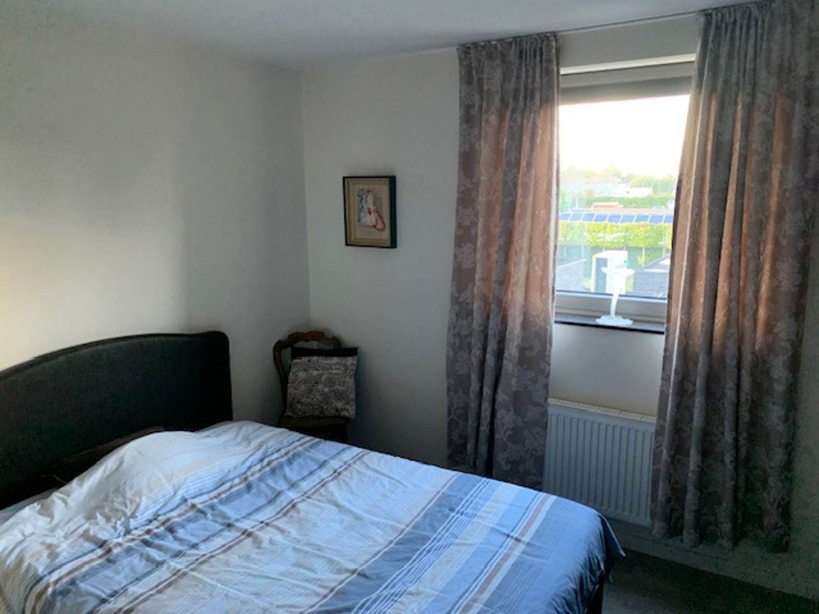 Instapklaar ruim en goed gelegen 2 slaapkamerappartement foto 2