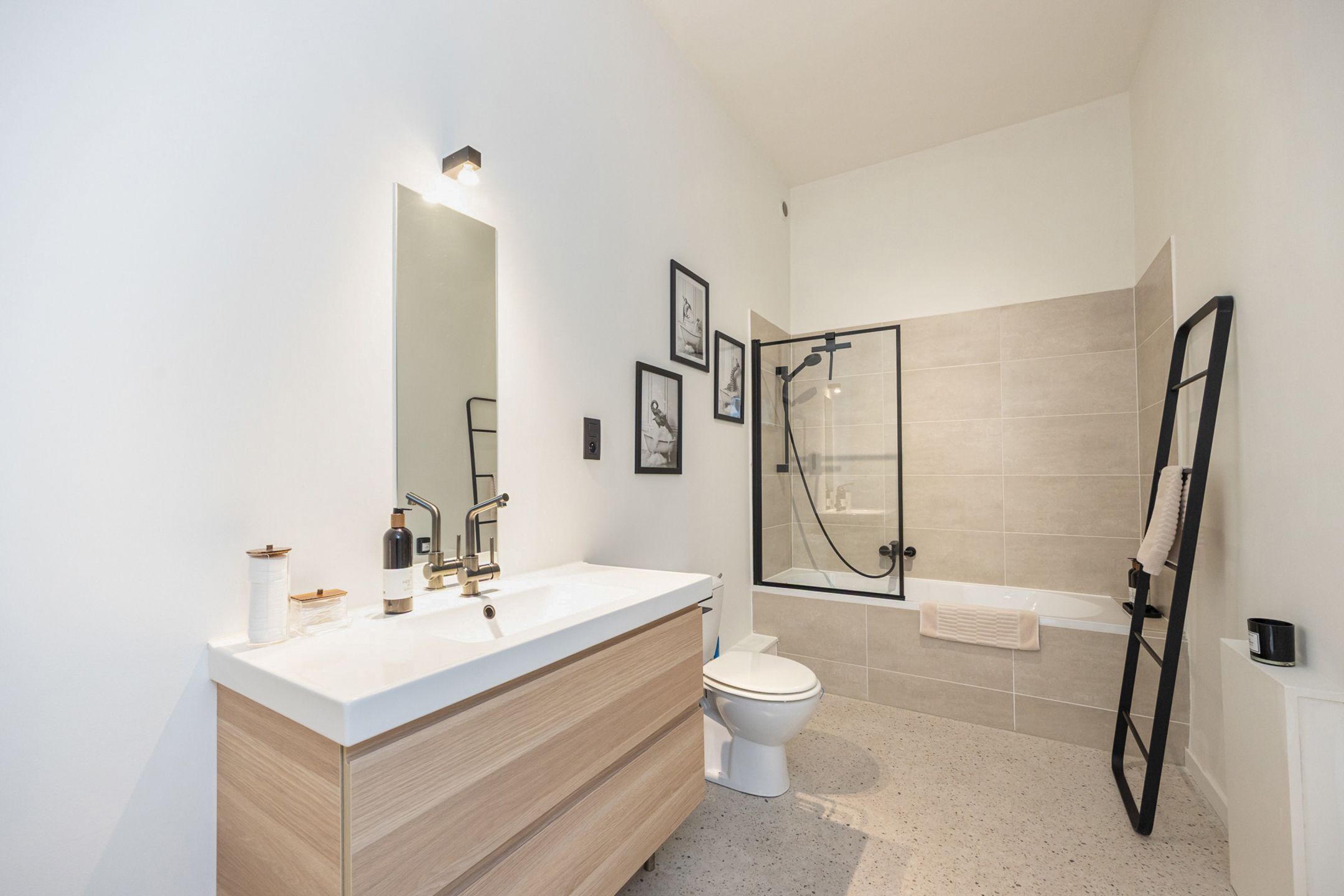 OPEN HOUSE 14/6 - Herenwoning met 2 inpandige staanplaatsen! foto 18