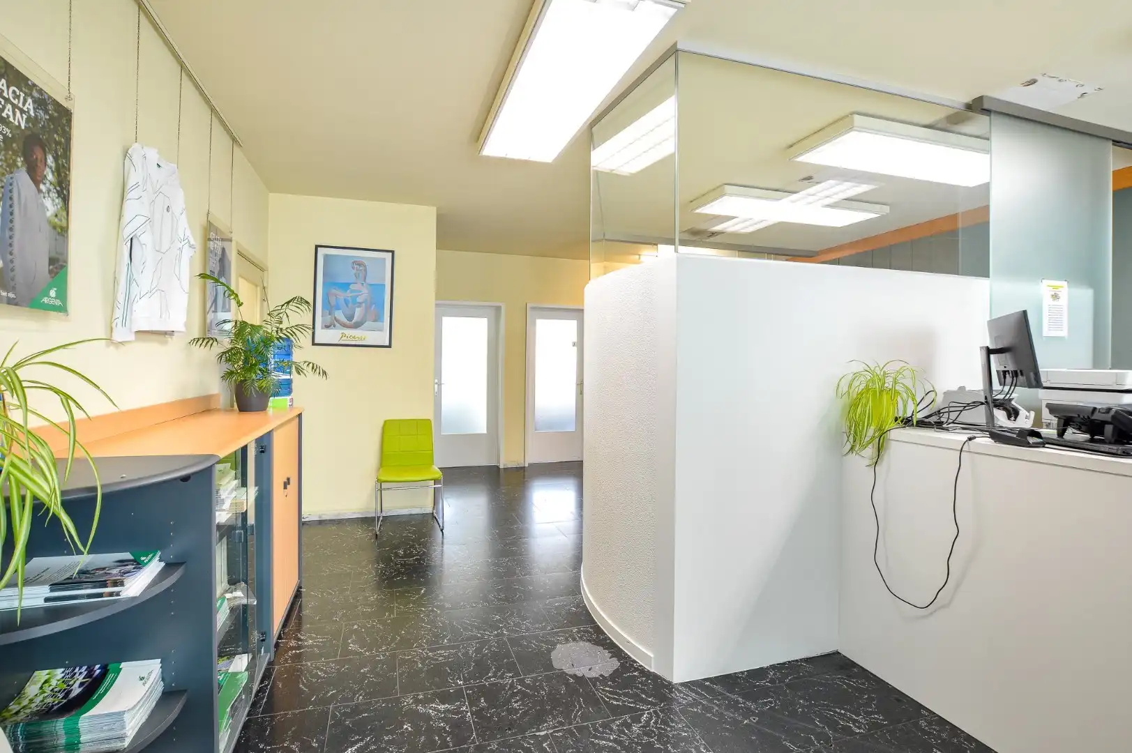 Ruime kantoorruimte in het hart van Oudenburg foto 4