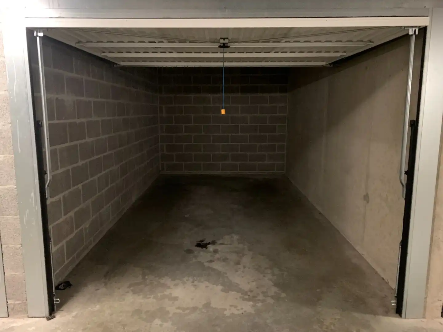 Garagebox G15 Theresianenhof Brugge centrum  foto 6