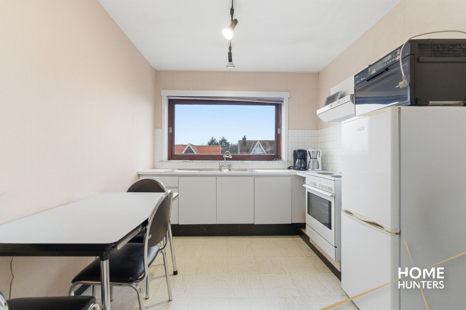 Lichtrijk 2-slaapkamerappartement op gunstige ligging te Ieper foto 11