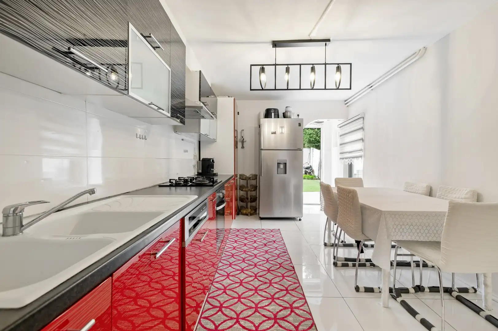 Vezorgde woning met 4 slpk en zuidtuin in Schoten foto 7