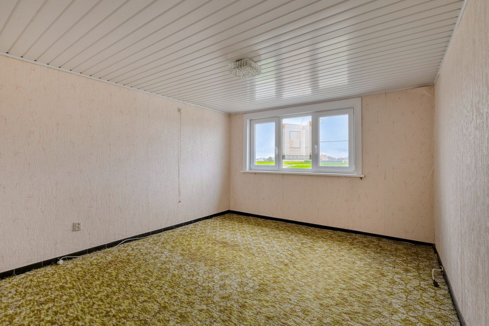 Te renoveren halfopen bebouwing met ruime garage en tuin op 691 m² foto 10