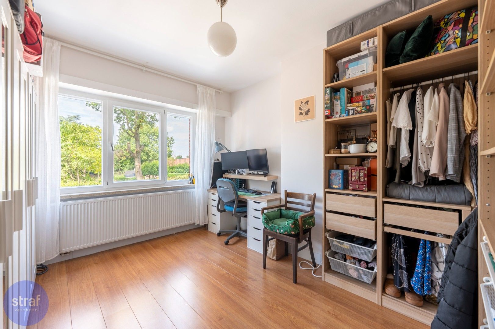 Enorme rijwoning met 6 slaapkamers én een zwembad foto 16