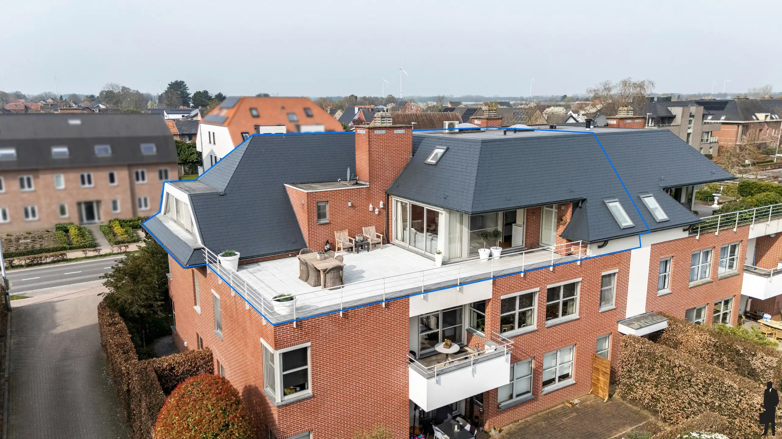 Ruim, lichtrijke penthouse met terras van ca. 55m² te Minderhout foto {{pictureIndex}}
