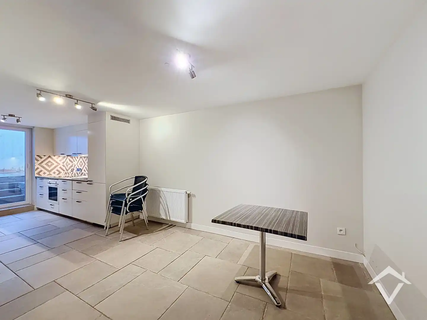 Gerenoveerd appartement in centrum Oostende met 2 slaapkamers foto 5