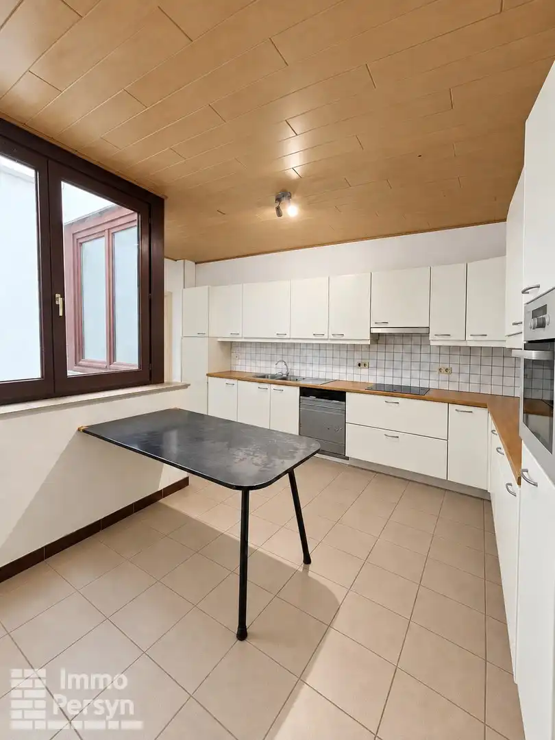 Handelspand (800m²!) + woonst (220m²) + Buitenruimte (600m2) foto 9