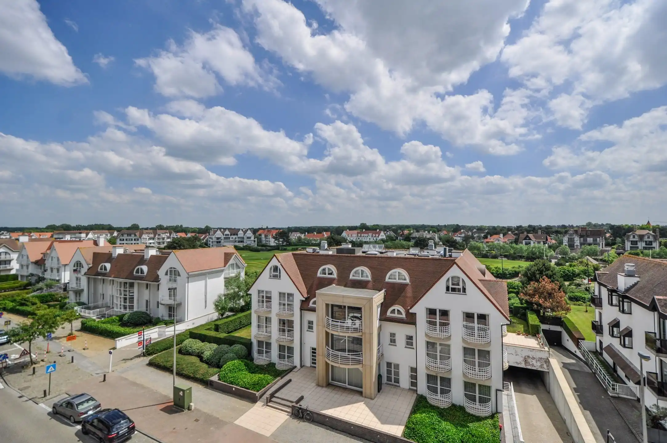 Subliem duplexappartement met panoramisch zicht -- Minigolf foto 3