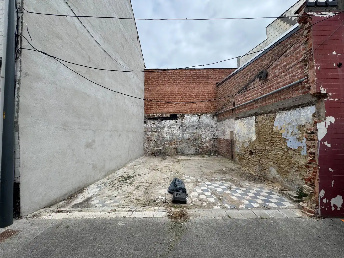 perceel grond met bouwvergunning foto {{pictureIndex}}