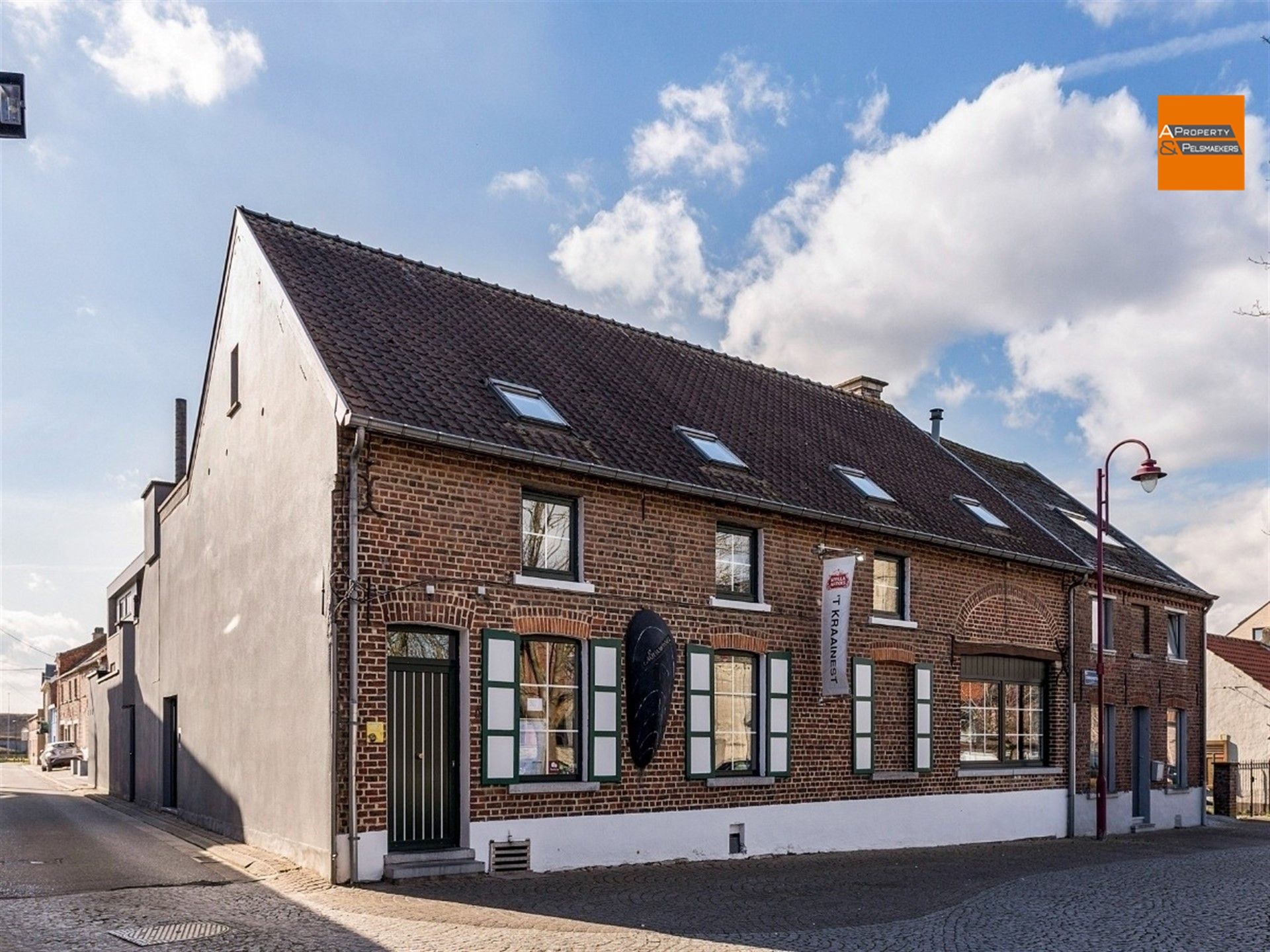 Goed draaiende restaurant met instapklare woonst  foto 5