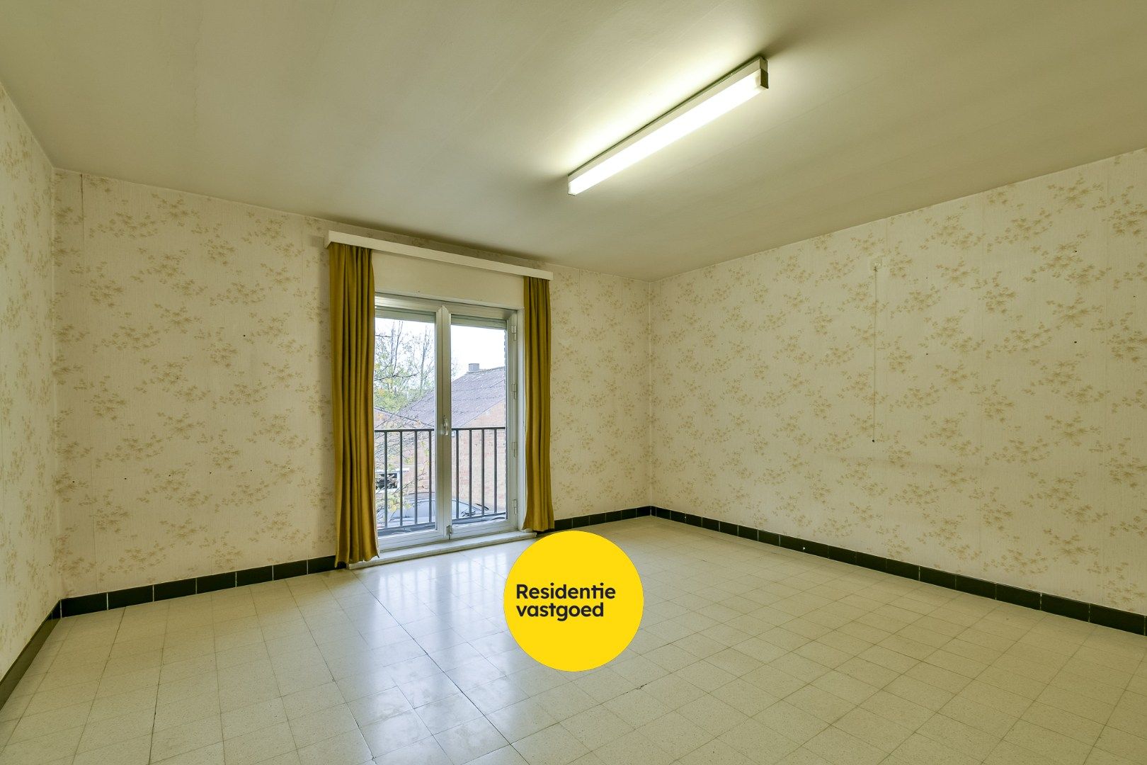 Statige woning met ruime loodsen in Kortemark! foto 14