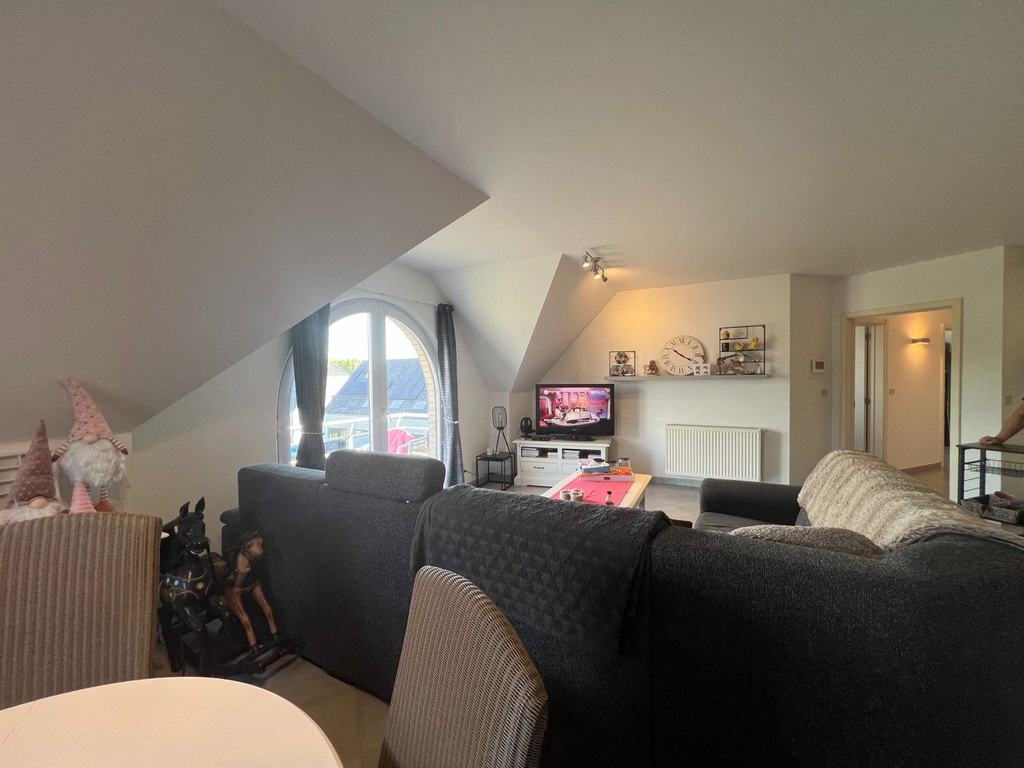 Appartement met 2 slpks en autostaanplaats foto 3
