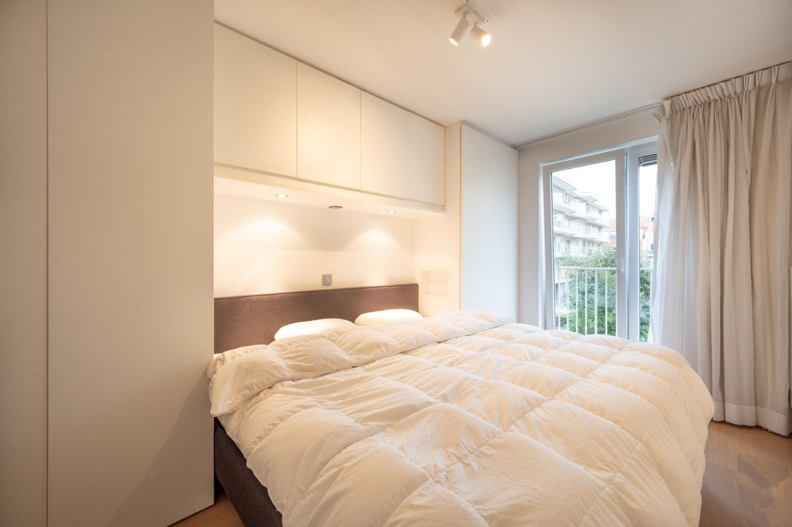 Mooi gemeubeld appartement op een rustige ligging, op wandelafstand van de Lippenslaan foto 9