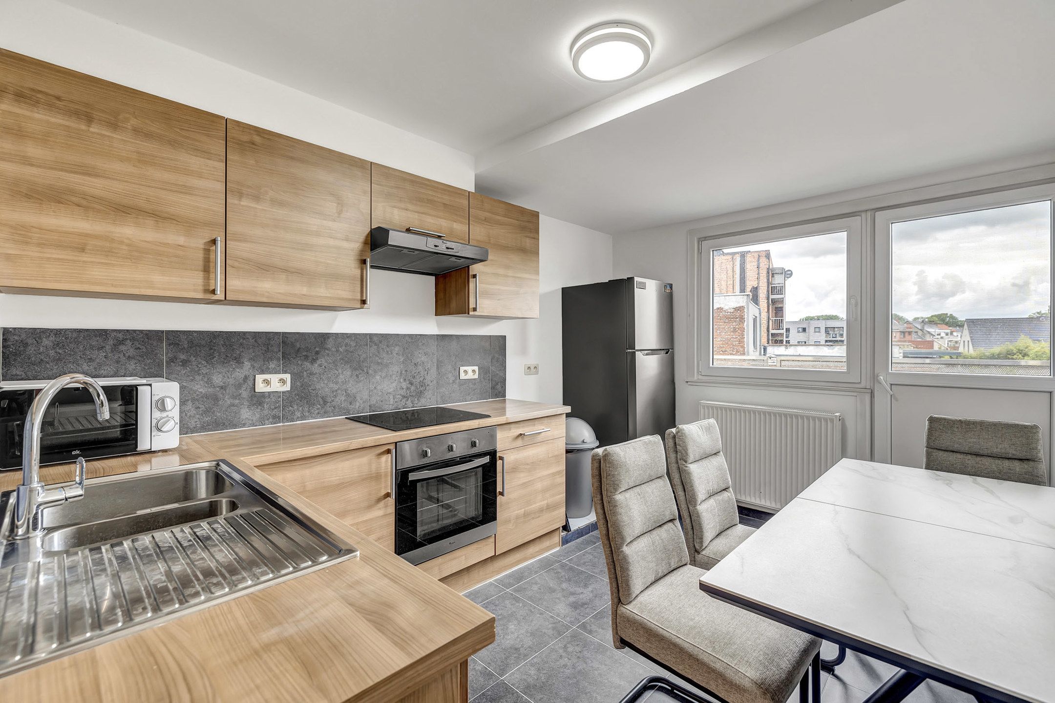 Instapklaar appartement nabij centrum Aalst foto 4
