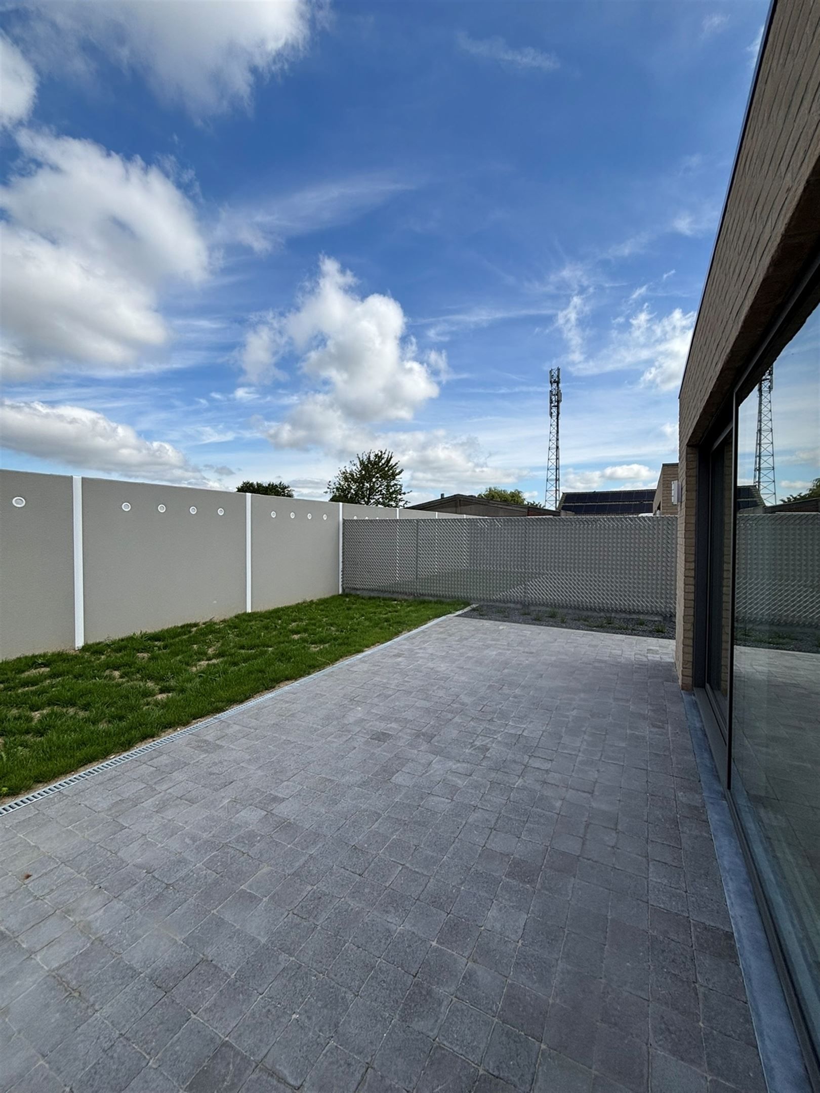 Bungalow met garage foto 18