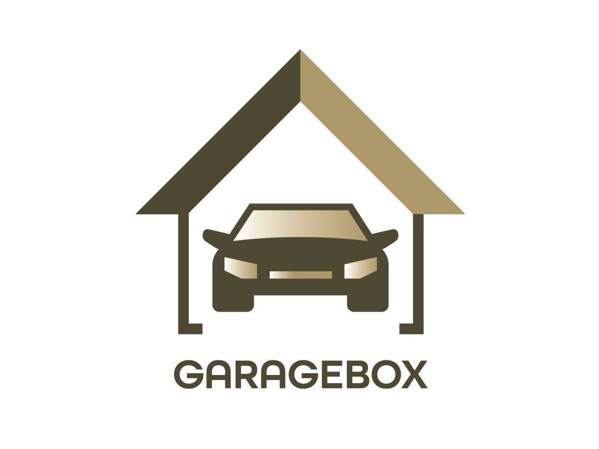 Garage met sectionaalpoort foto {{pictureIndex}}