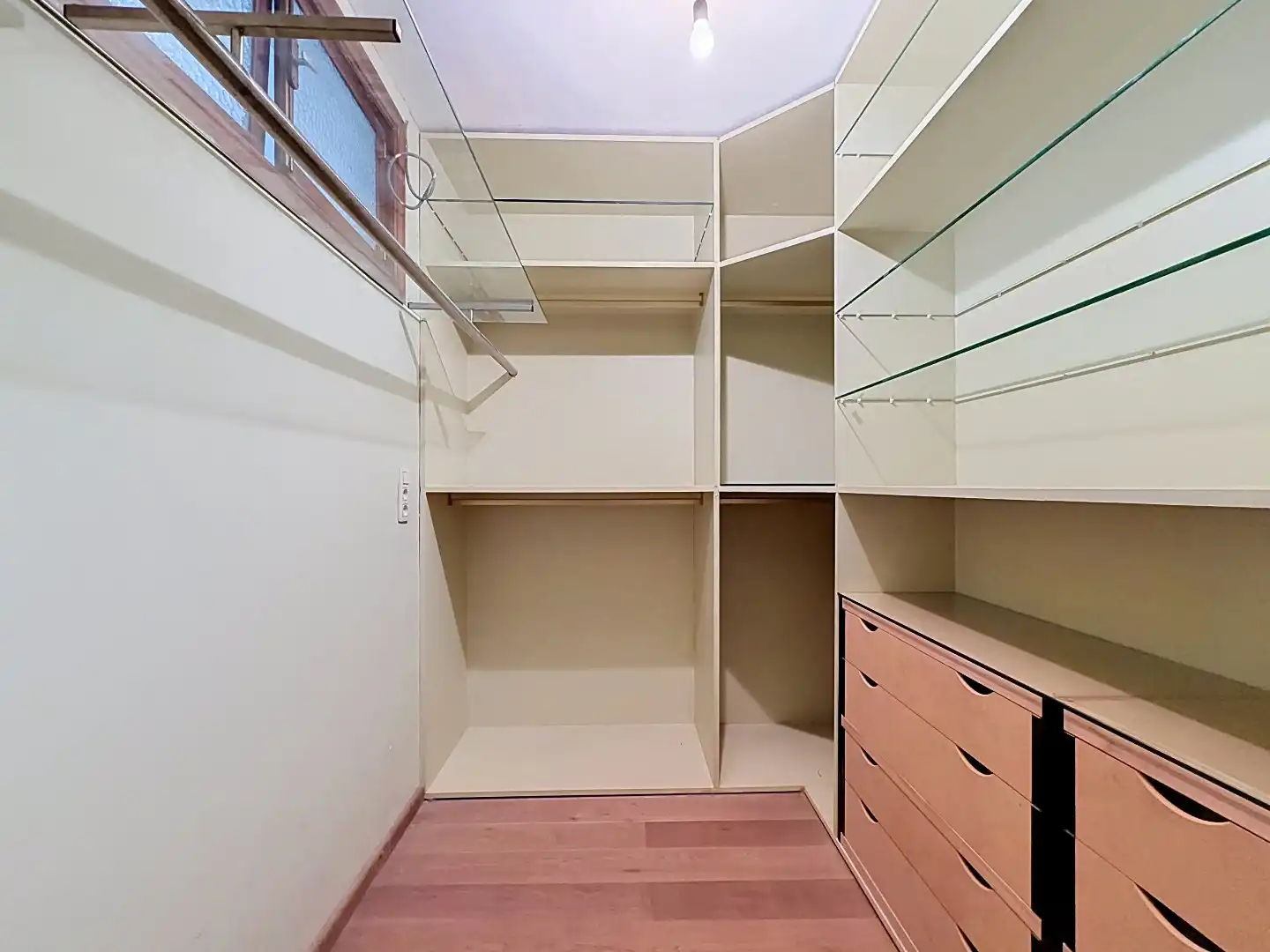 Ruime bel-etagewoning met 4 slaapkamers en grote zuidoostgerichte tuin in Leuven foto 14