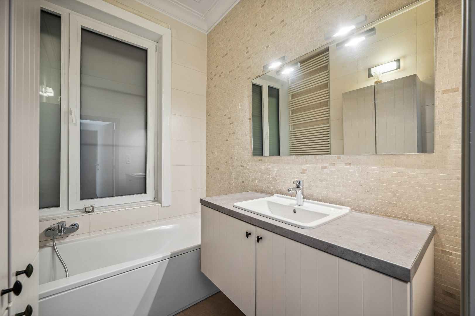 Rustig gelegen bungalow foto 12