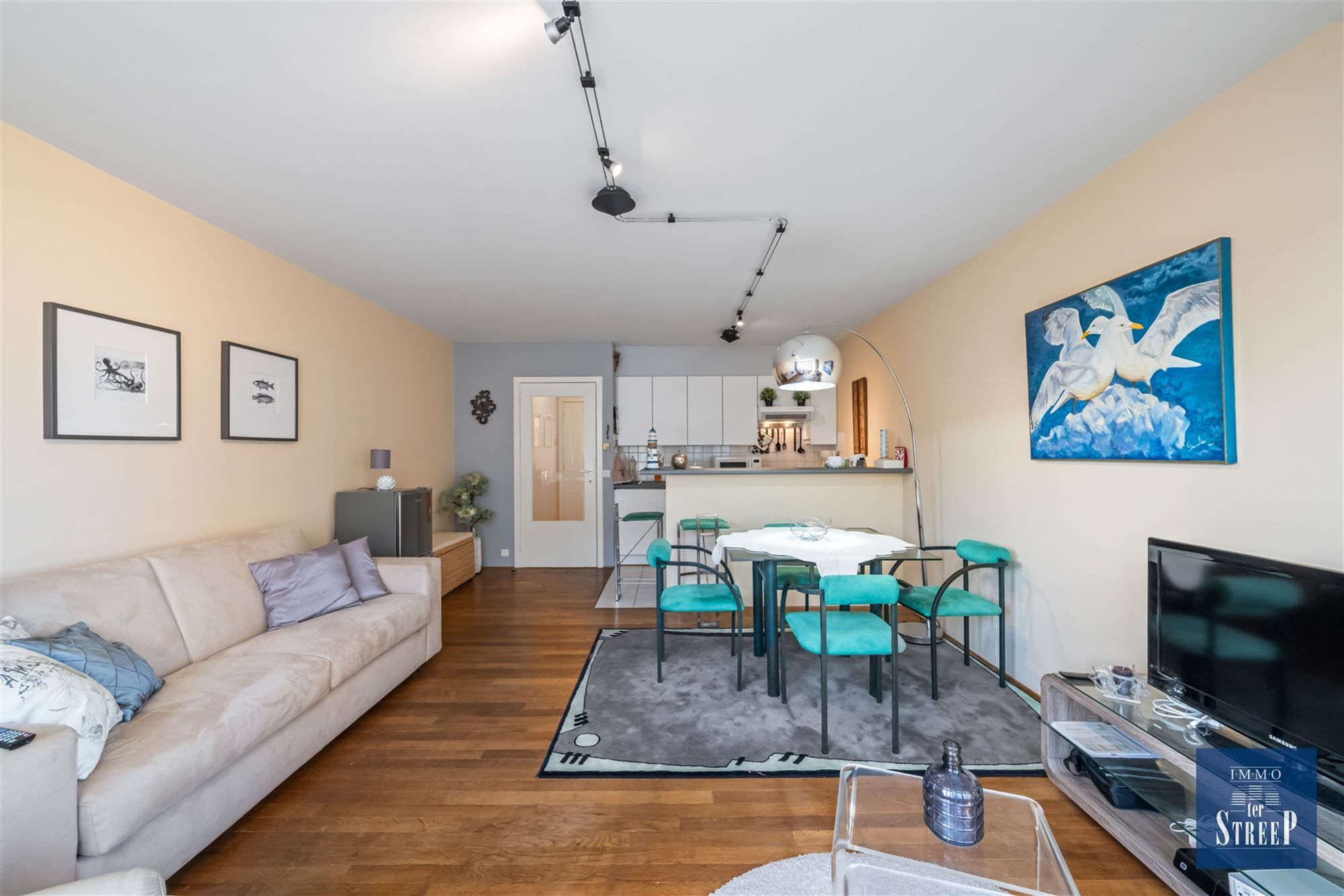 Studio met prachtig zijdelings zeezicht foto 5