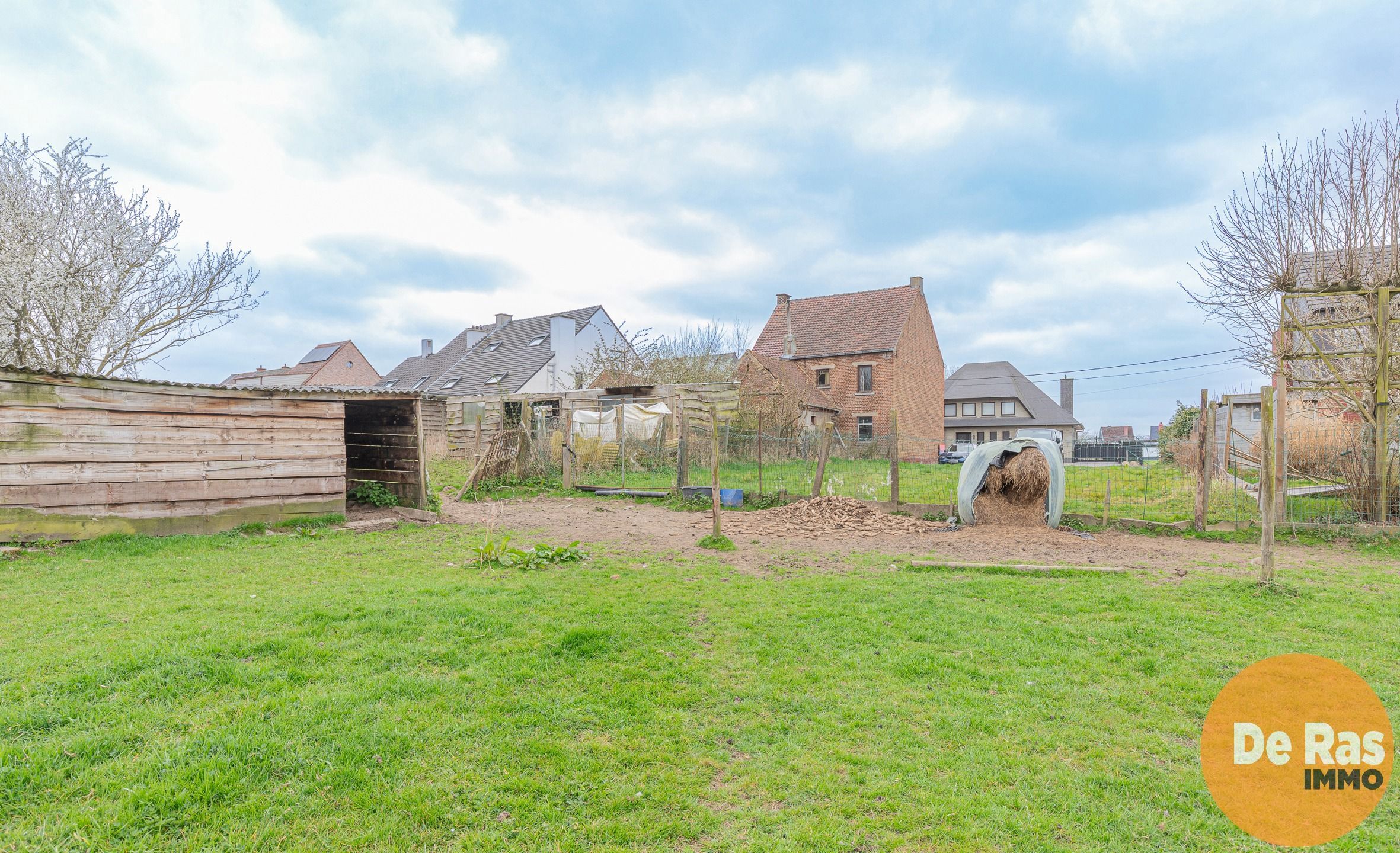 HAALTERT-  Renovatieproject met veel potentieel op 43a 84ca! foto 24