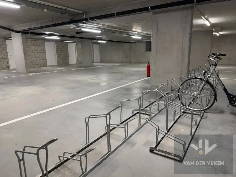 LICHTRIJK NIEUWBOUWAPP MET 2 SLPK NABIJ QUARTIER BLEU EN STADSCENTRUM foto 24