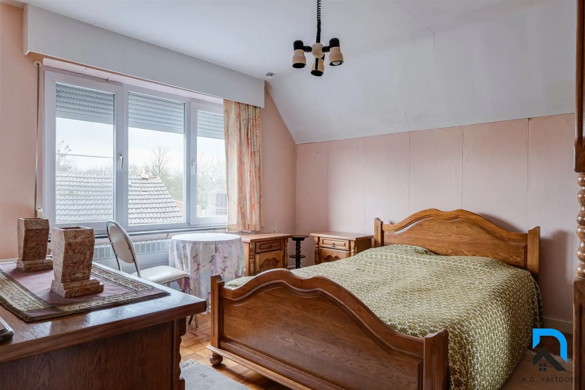 Mooie woning met grote tuin foto 15