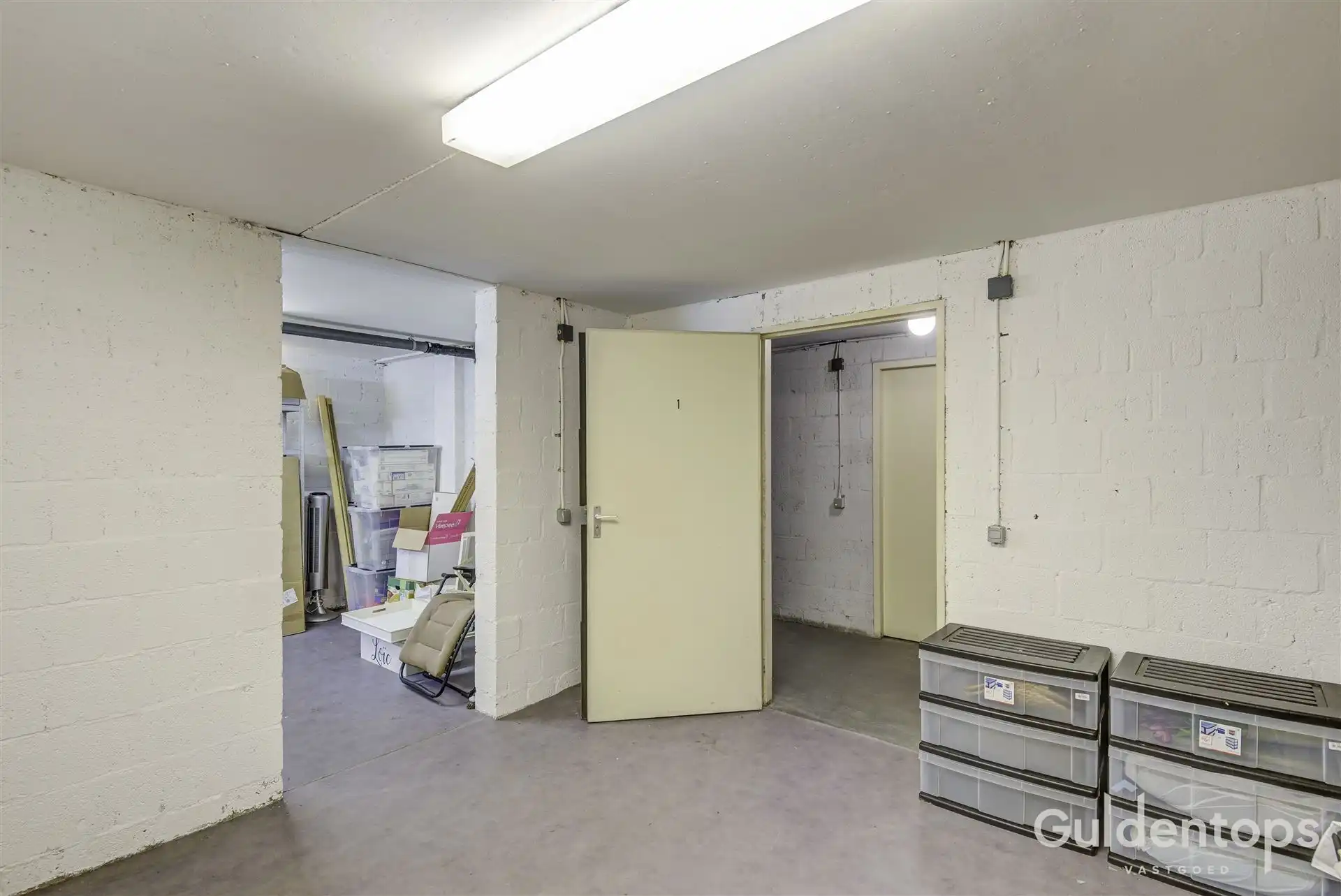 Modern ruim gelijkvloers (2 slk) appartement met ruime tuin foto 24
