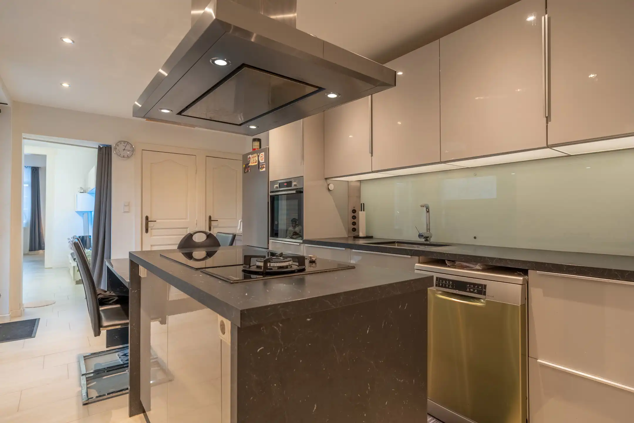 Gunstig gelegen woning met 4 slpk op perceel van 525 m² foto 15