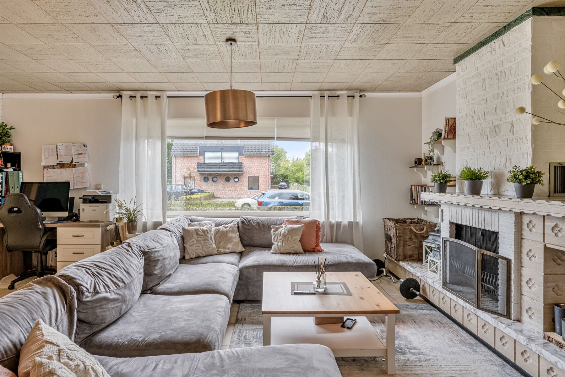 Ruime woning met 3 slaapkamers, garage en grote tuin foto 5