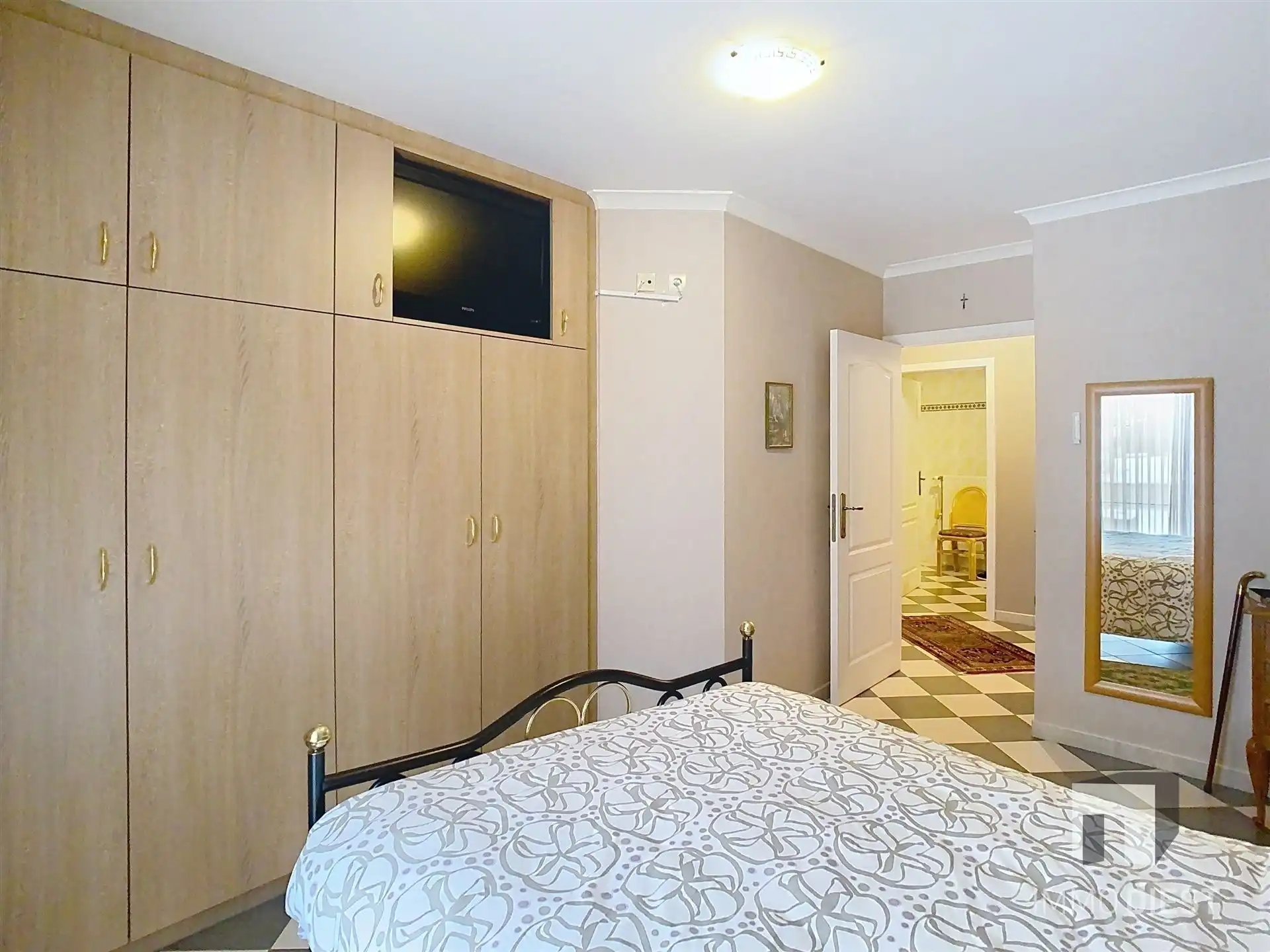 Topligging: gelijkvloers appartement mét garage en kelder foto 27