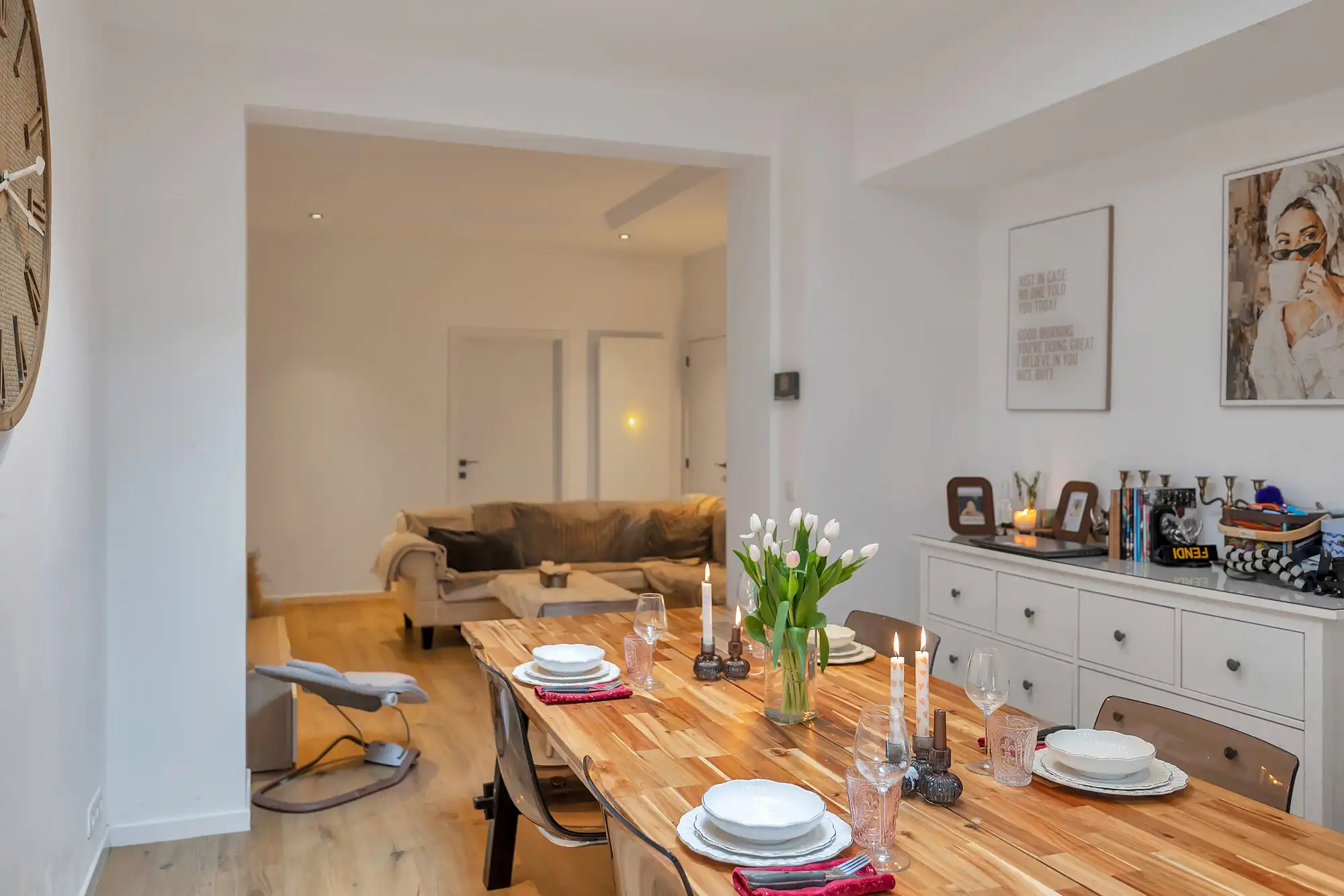 Gerenoveerd appartement - 2 slpk en ruim terras te Molenbeek foto 2