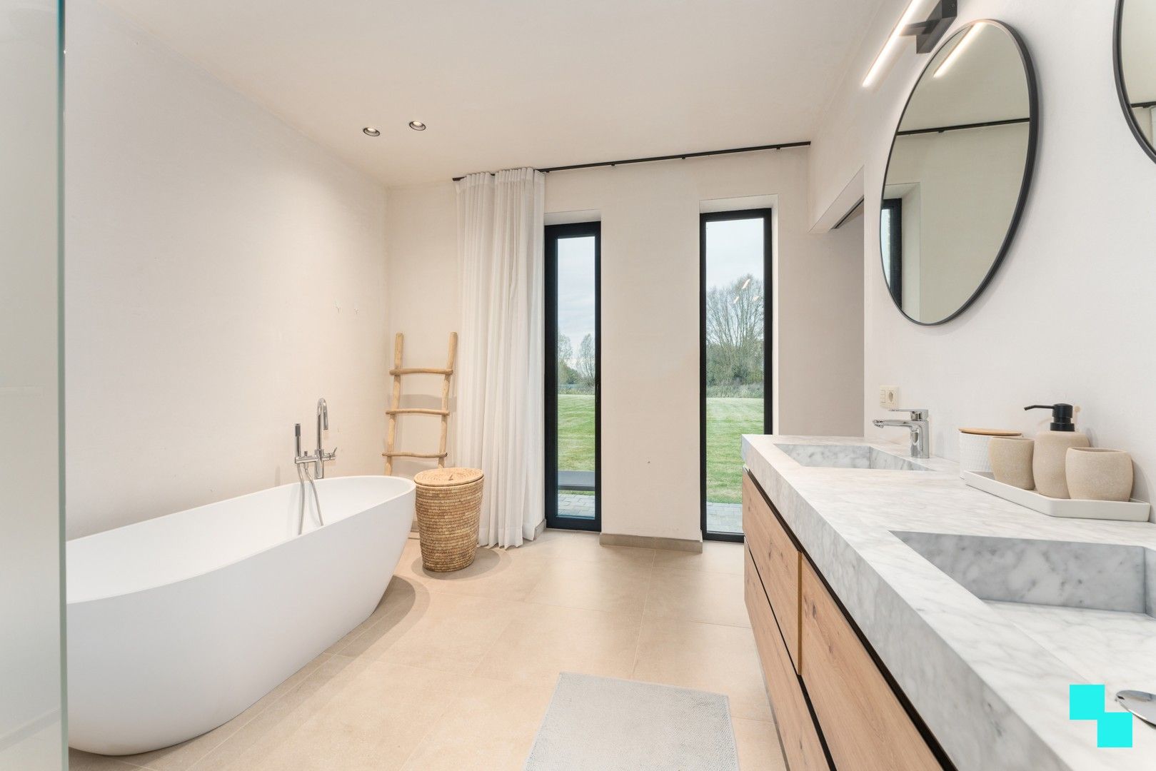 Landelijk gelegen te Ardooie: unieke nieuwbouwwoning (2023) met twee bijgebouwen op een perceel van 5.000 m² foto 16