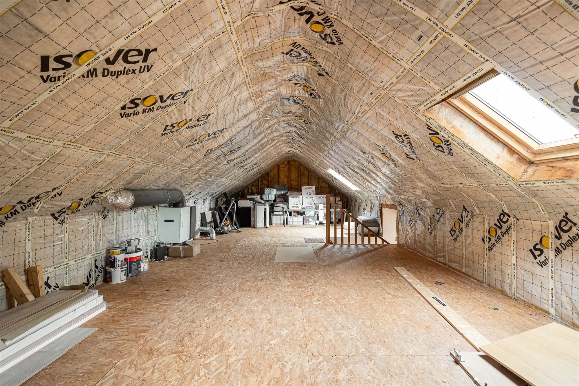 Ruime moderne woning met royale tuin  foto 19