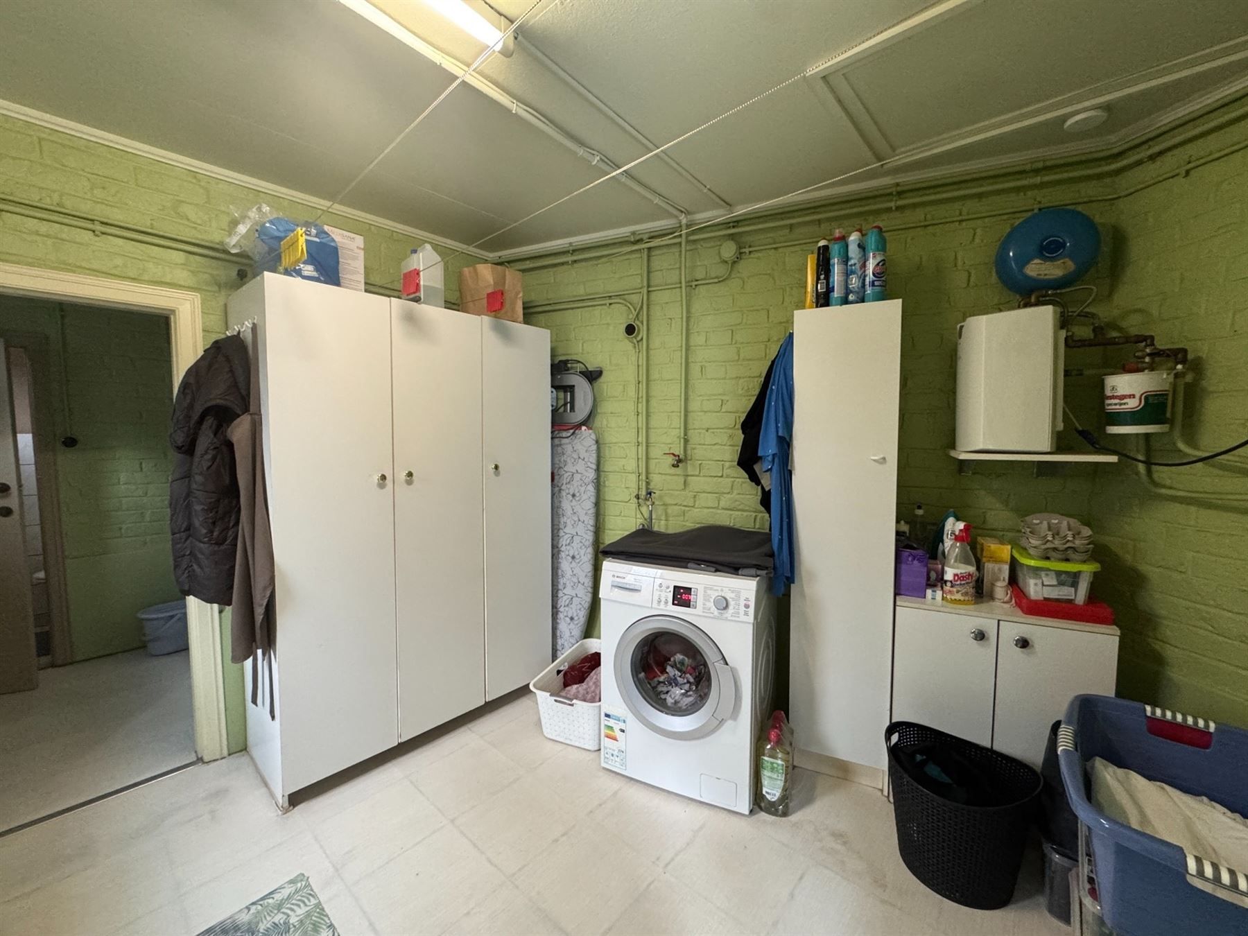 Goed onderhouden woning met loods op 495 m² foto 9