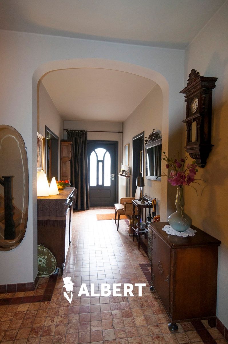 Gunstig gelegen, ruime, tijdloze woning op prachtig perceel! foto 12