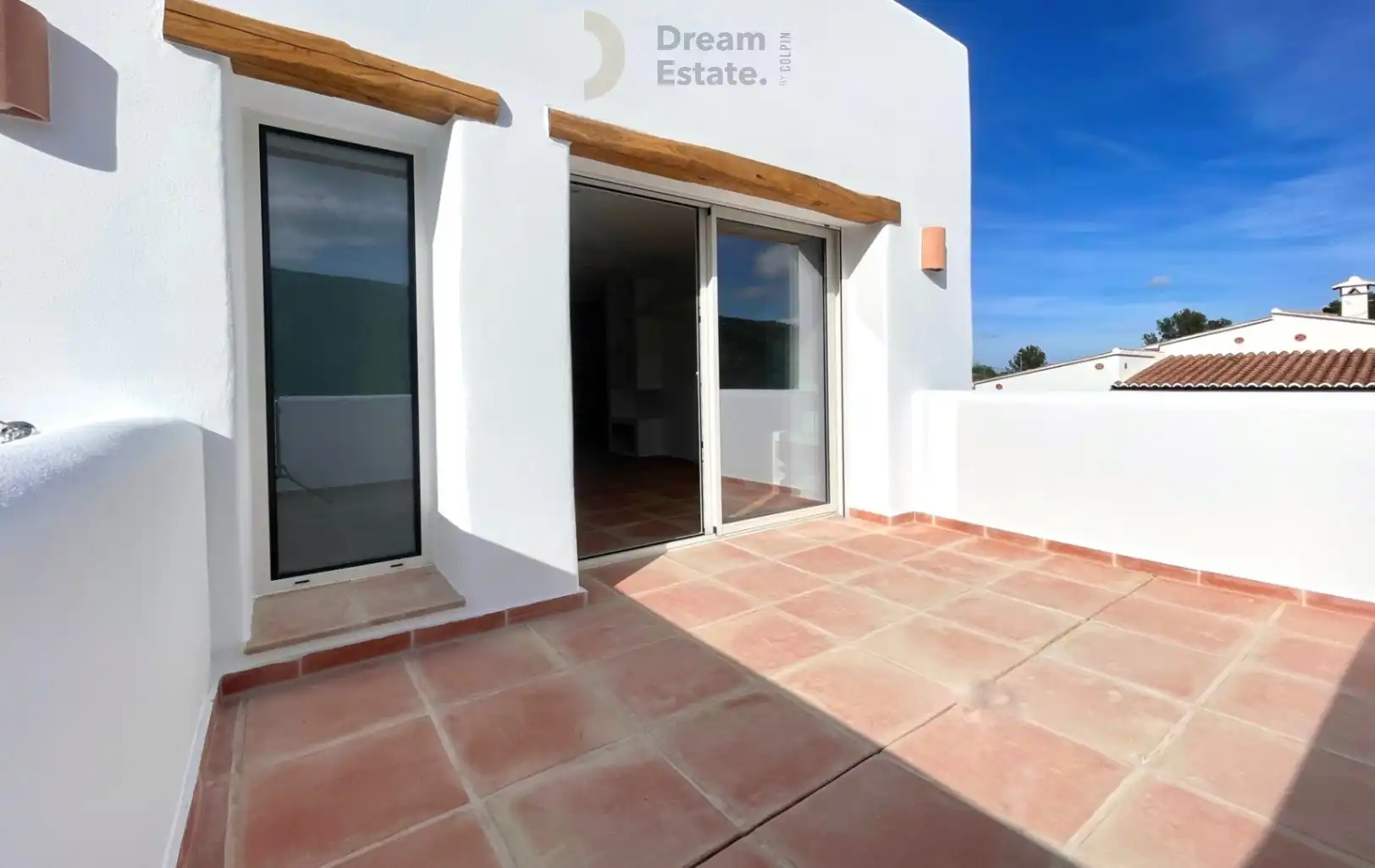 Luxe Ibiza-Style Villa met Panoramisch Bergzicht foto 16