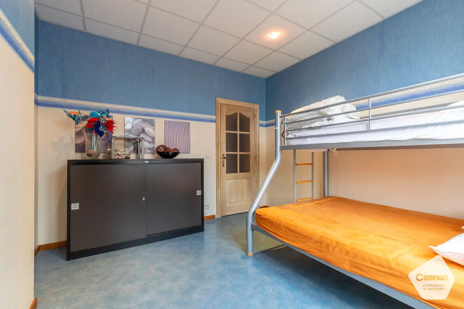 Ruim en lichtrijk appartement met 3 slaapkamers op topligging vlakbij station, strand en centrum foto 13