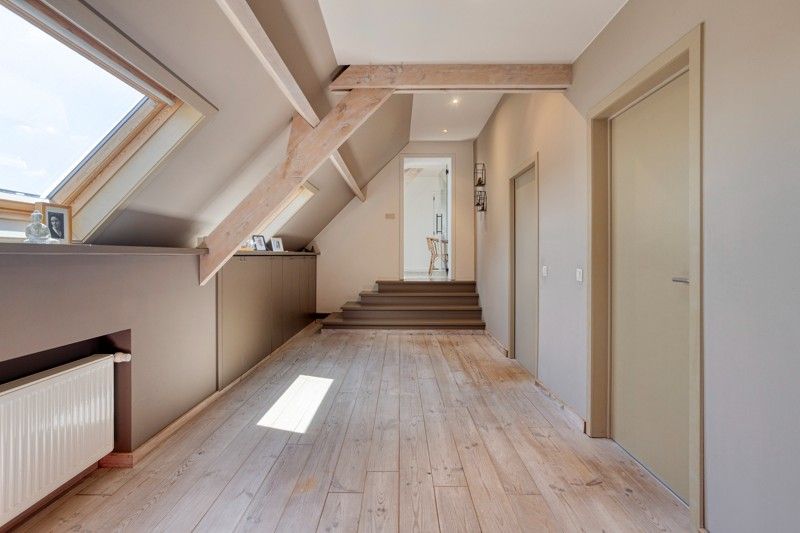 Ruim en charmant dakappartement met 3 slaapkamers en garage TE KOOP in hartje WAKKEN! foto 13