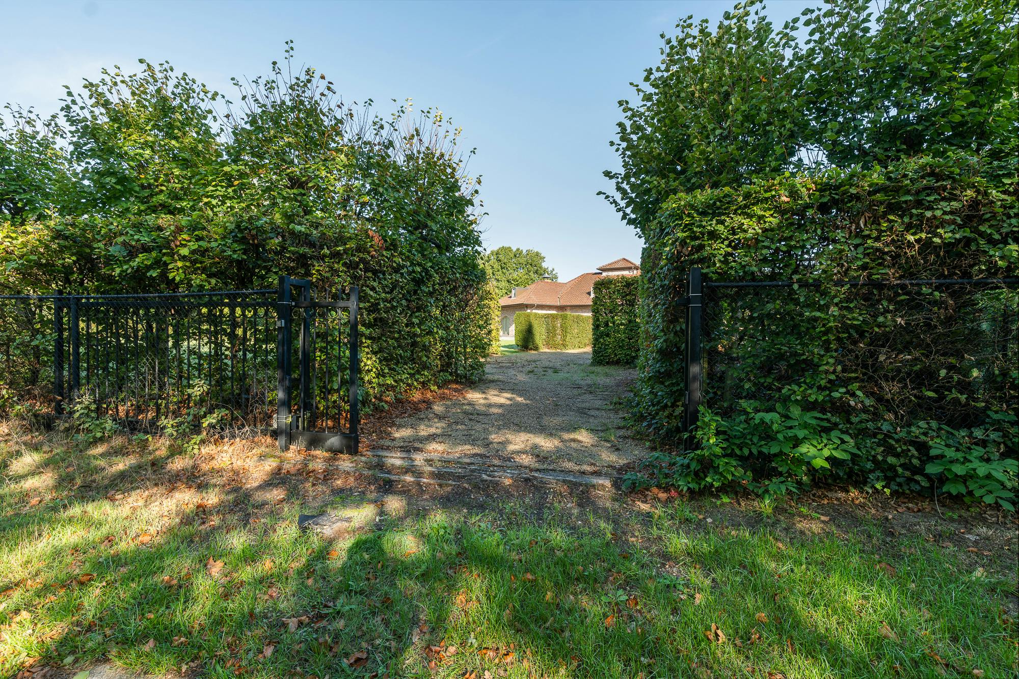residentieel gelegen villa op 3490 m² te koop in Lichtaart foto 53