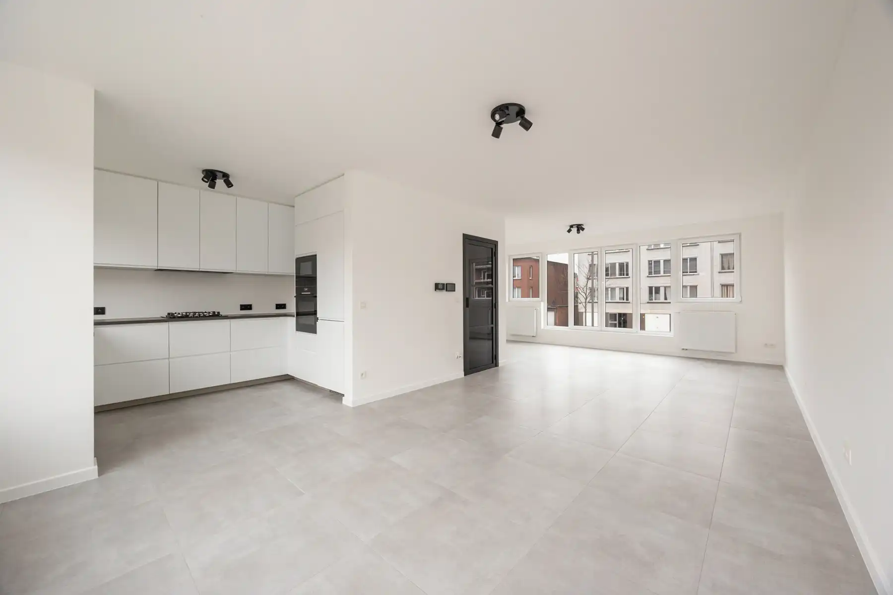 Totaalrenovatie (2025) met 3 slp, tuin en garage in Merksem foto 15