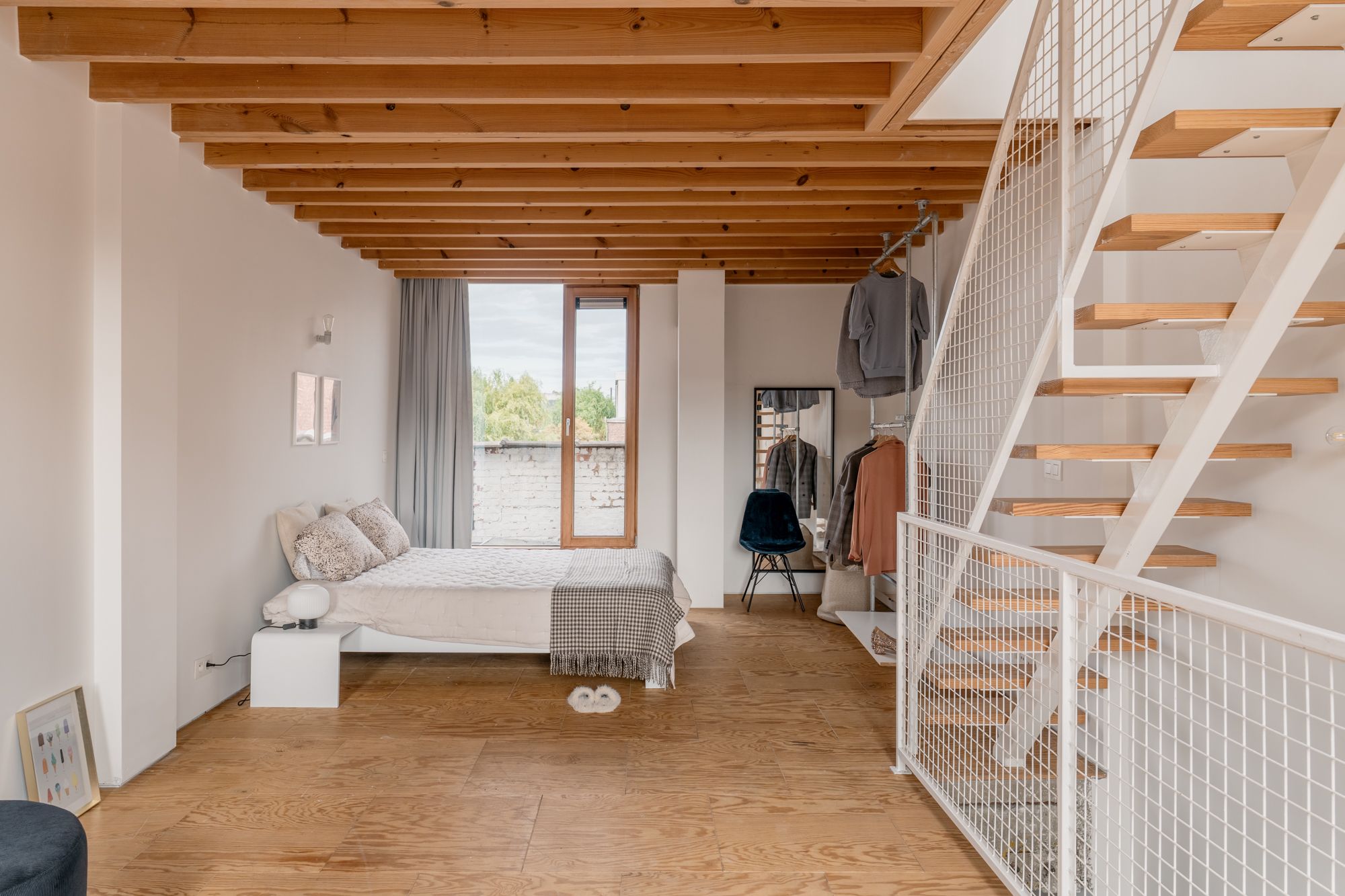 Glass loft-style house uit 2012 in een al even vernieuwde wijk, Damtwerpen foto 16