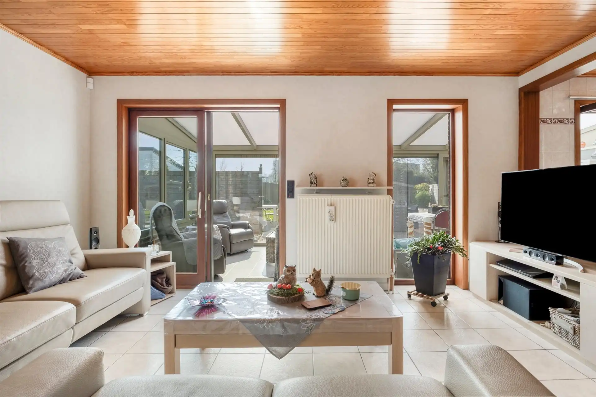 Zeer nette bungalow woning foto 6