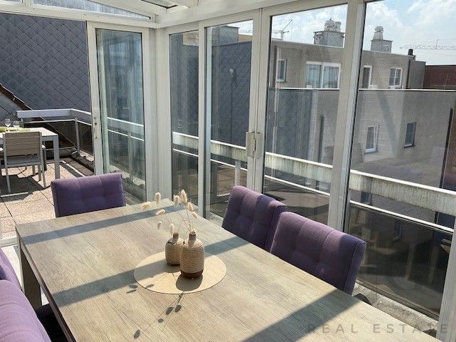 Unieke penthouse met 2 terrassen in hartje Koksijde – op wandelafstand van het strand foto 20