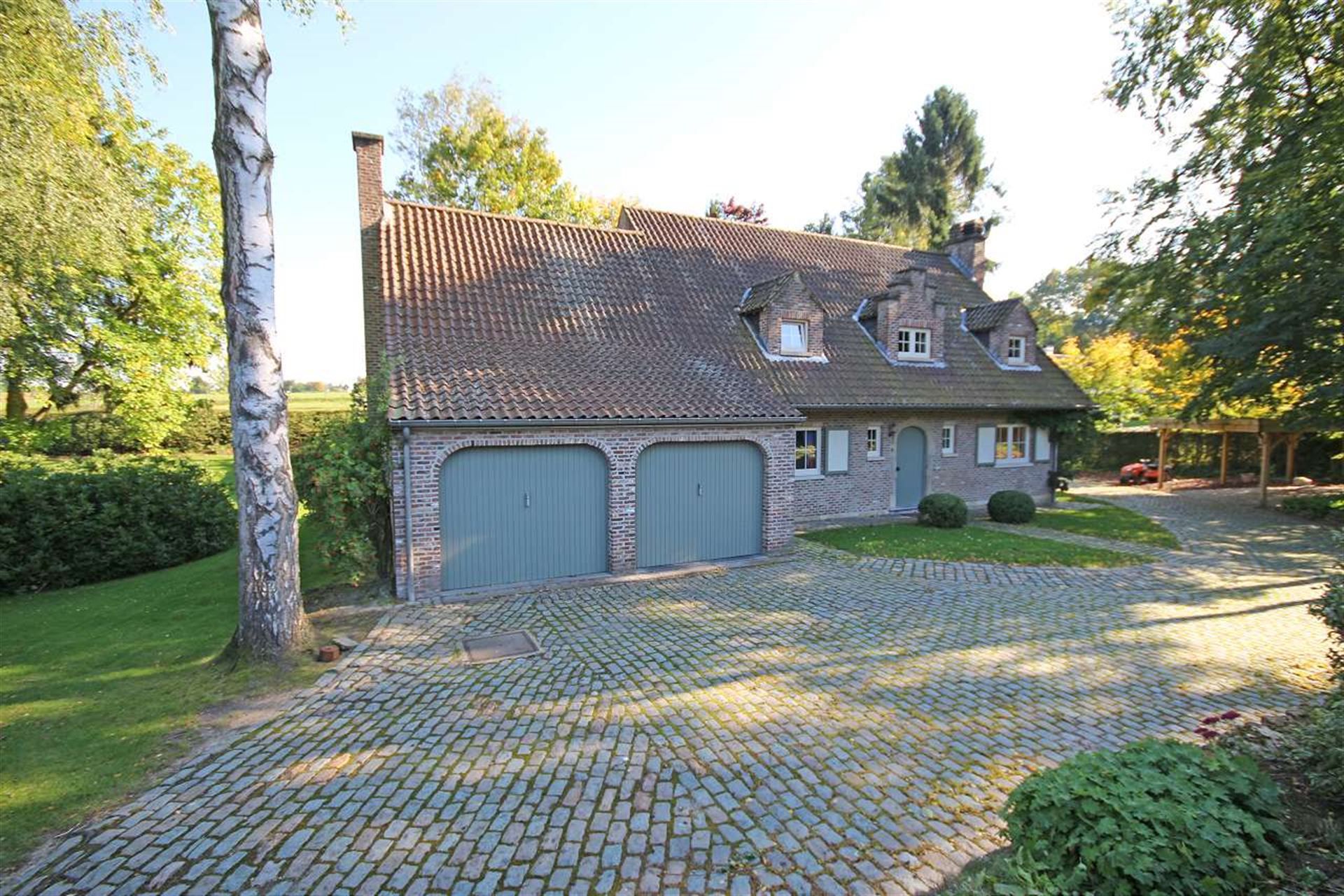 Ruime charmante villa gelegen aan de rand van het zoniënwoud foto 27