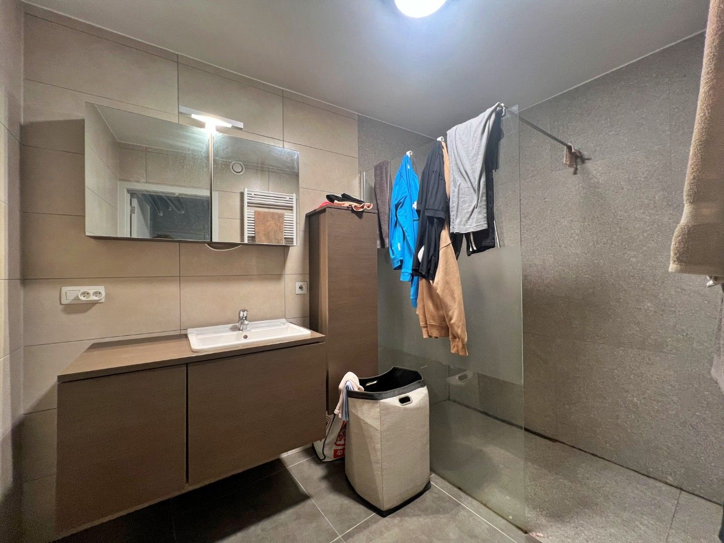 2-slaapkamerappartement met terras en garage in Lovendegem foto 11