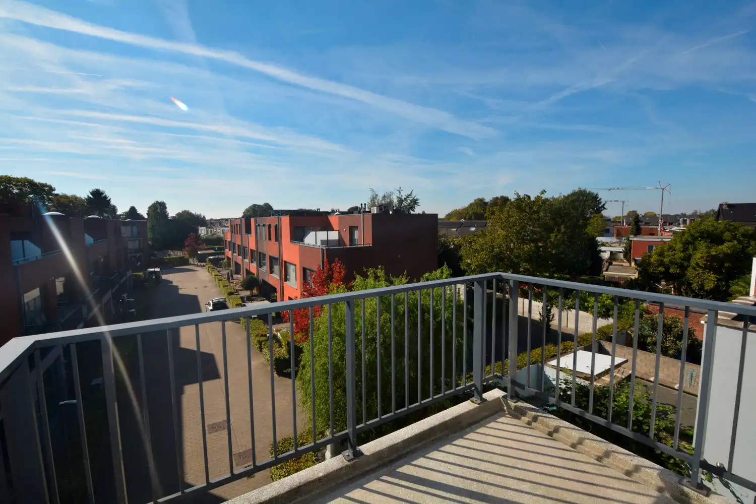 RECENT APP. MET 2 SLK, TERRAS EN AUTOSTAANPLAATS! foto 10