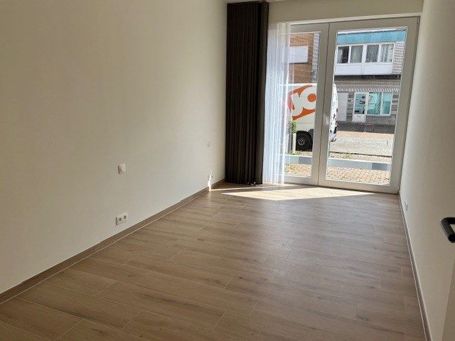 Stijlvol gerenoveerd gelijkvloersappartement foto 16