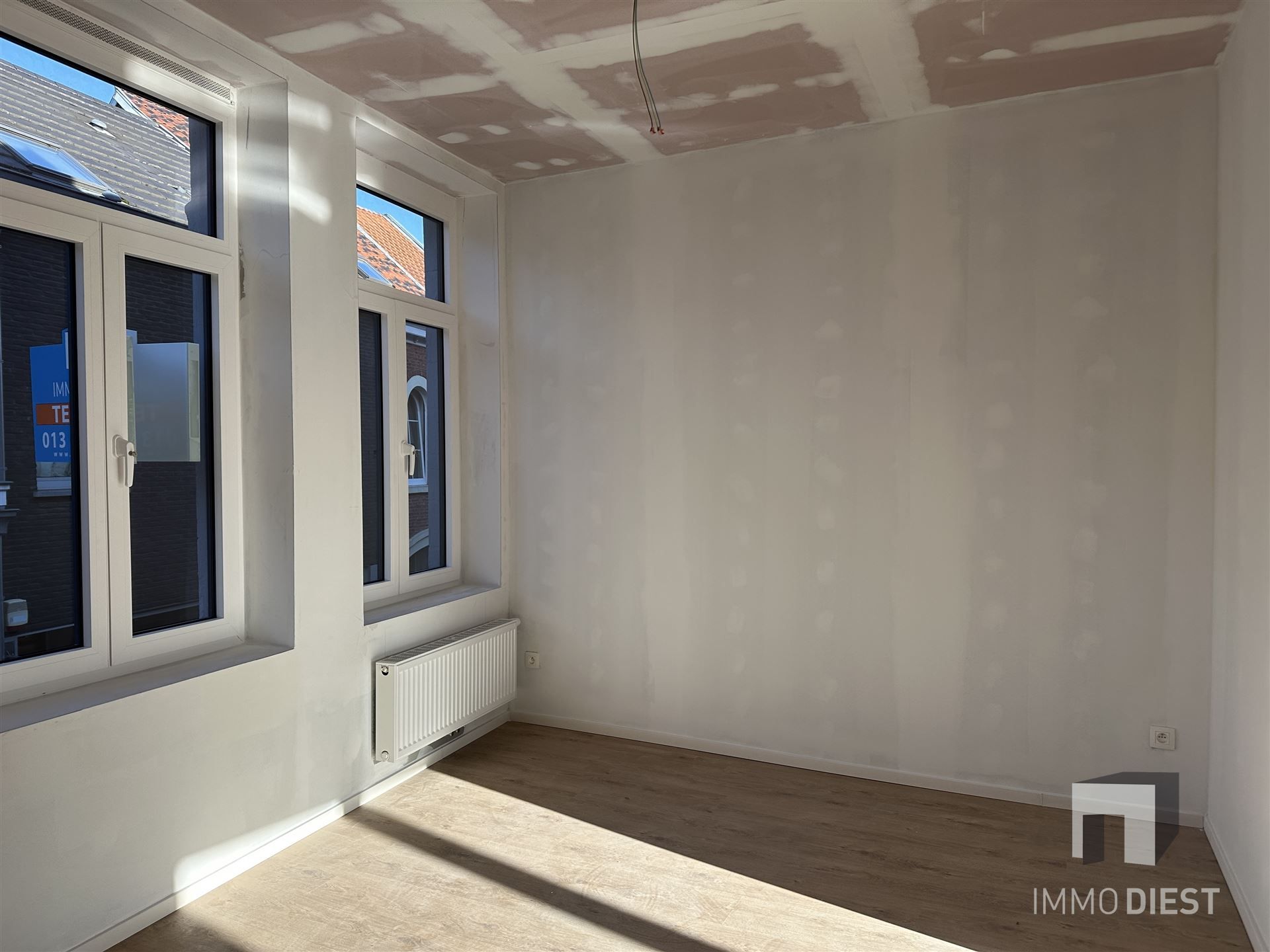 Knap appartement met terras en 2 slpks - centrum Diest - veel lichtinval foto 6