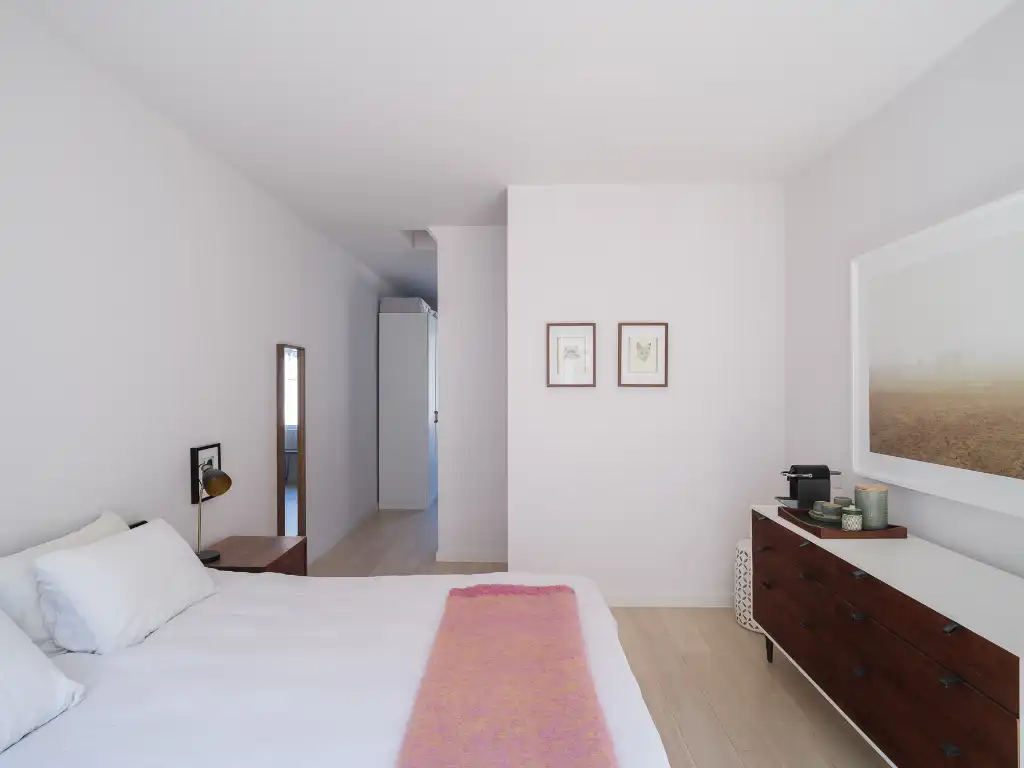 Karaktervol gerenoveerde gezinswoning (232 m²) met onder meer vijf slaapkamers. foto 18